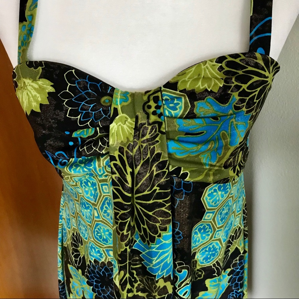 R&M Richards summer dress has a schimmery glow - Picture 4 of 8